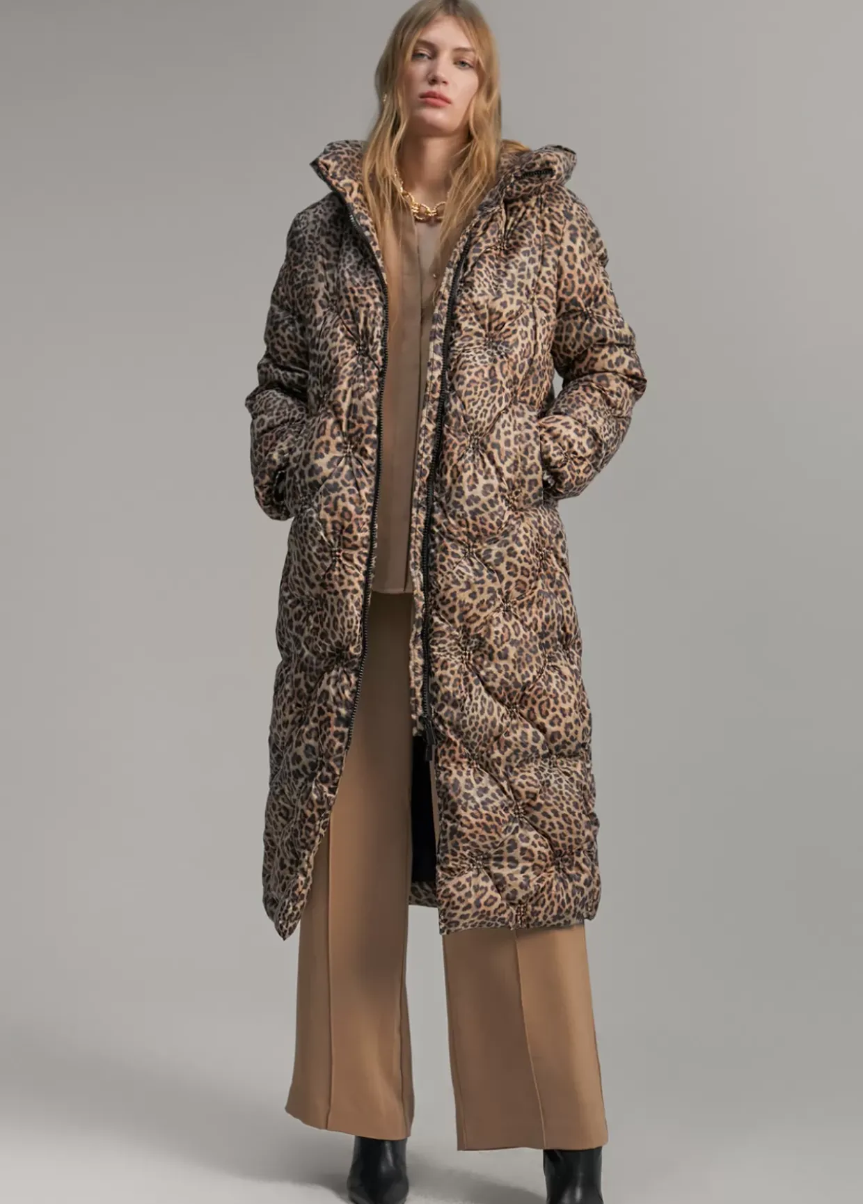 Abrigo acolchado forro contraste