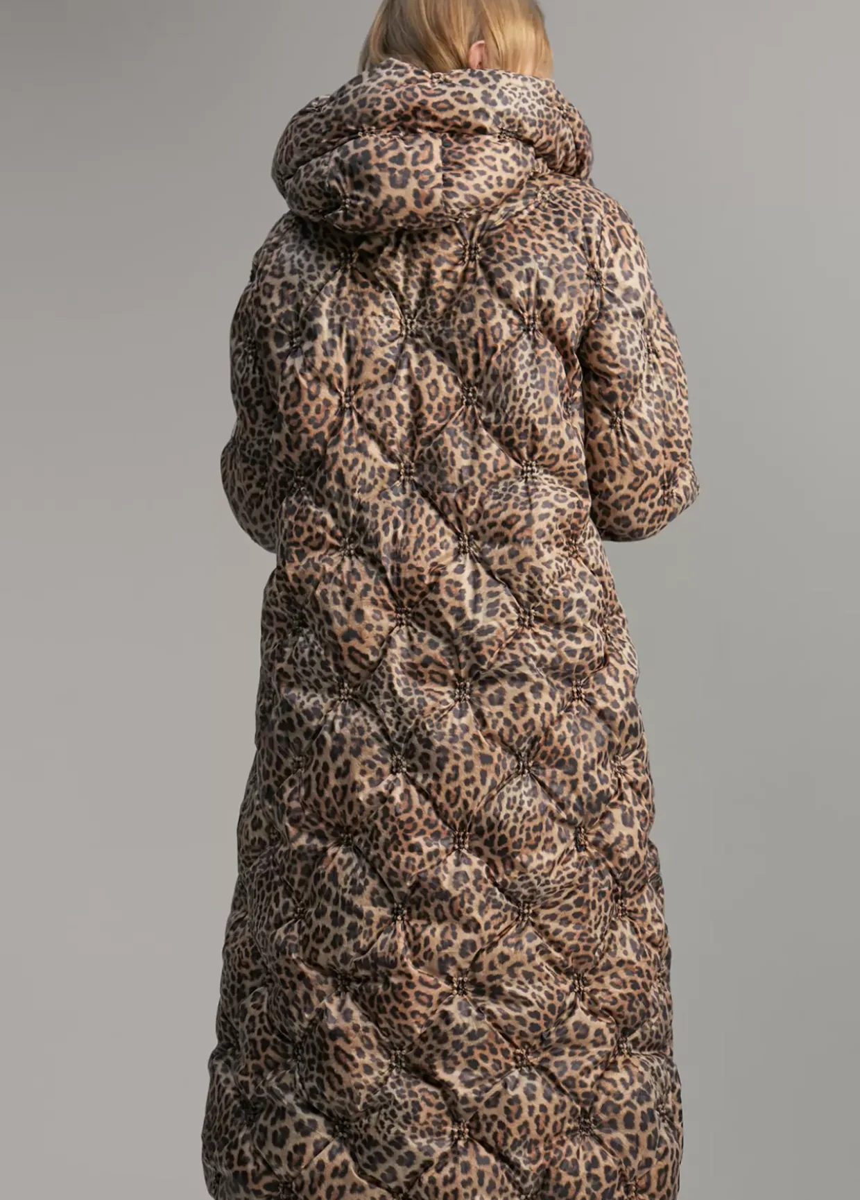 Abrigo acolchado forro contraste