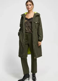 Anorak acolchado con capucha