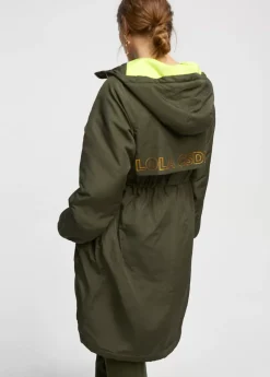 Anorak acolchado con capucha