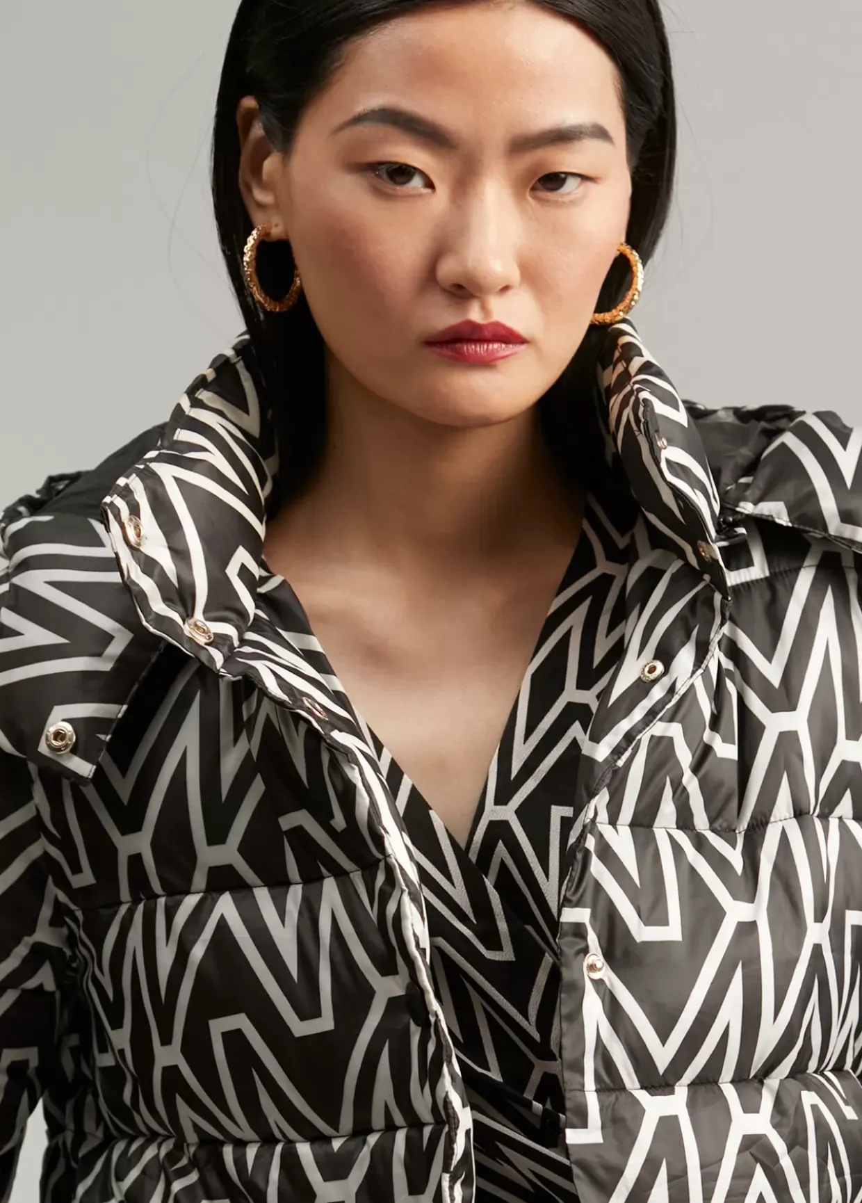 Anorak corto acolchado monograma