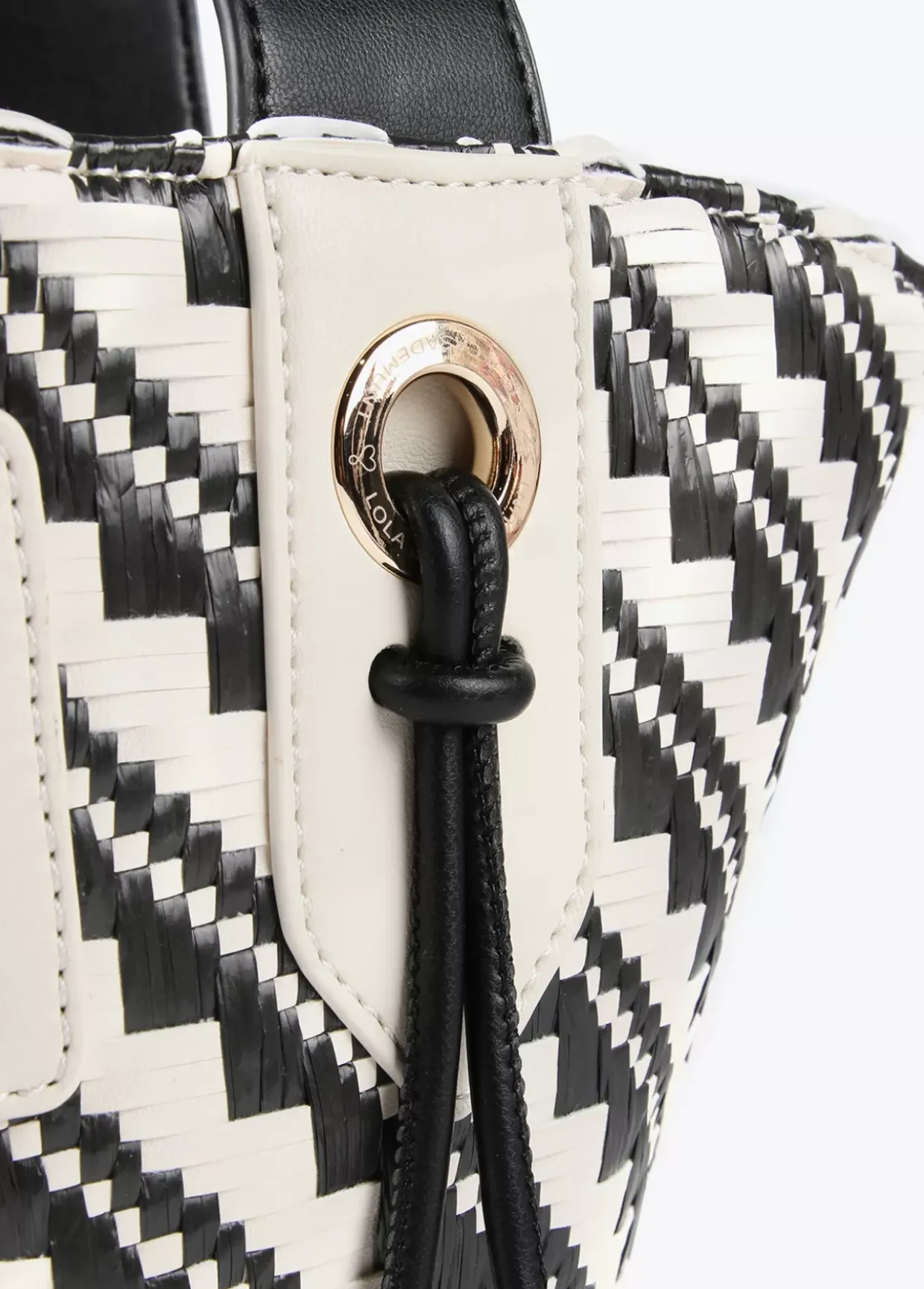 Bandolera tipo cesta efecto rafia