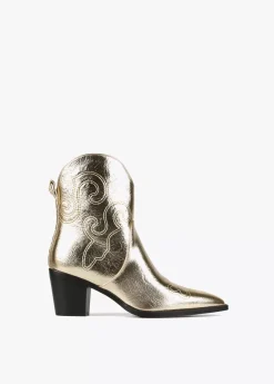 Botín estilo cowboy