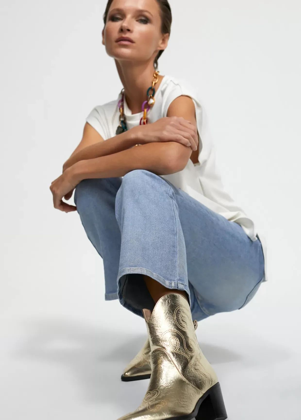 Botín estilo cowboy