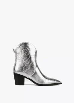 Botín estilo cowboy