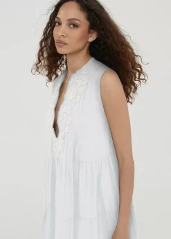 Caftan corto con bordado