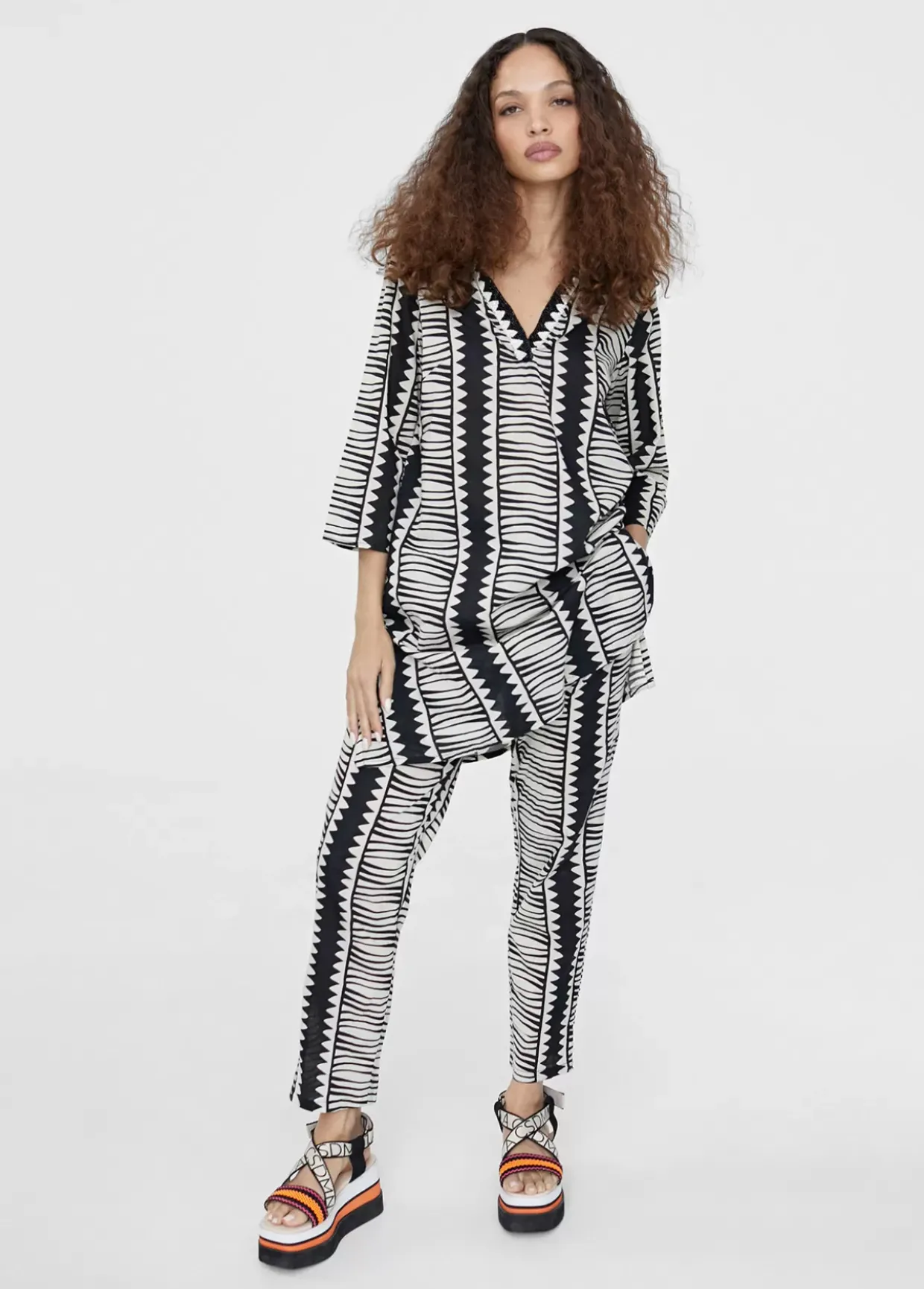 Caftán camisero estampado étnico