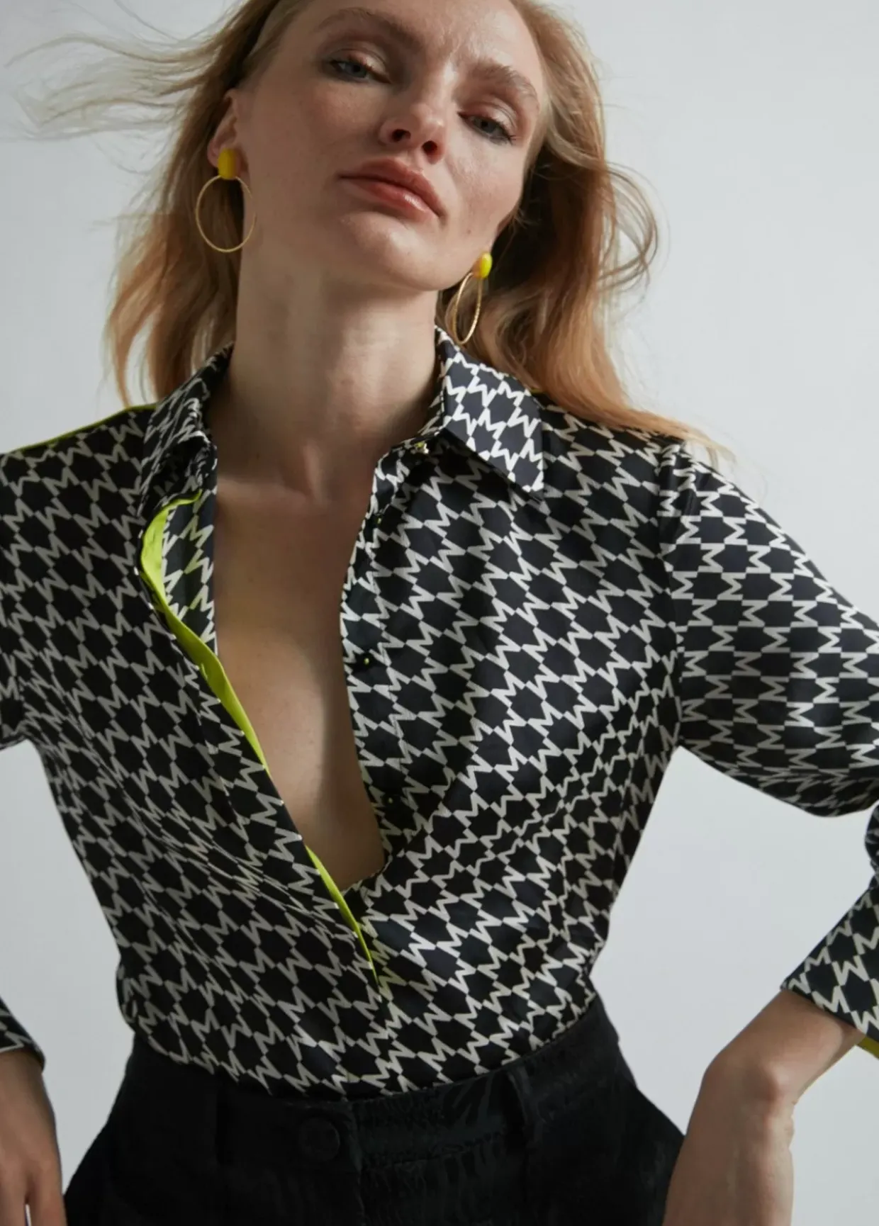 Camisa detalle fluor | Ropa | Lola Casademunt