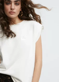 Camiseta detalle bordado