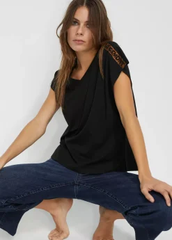 Camiseta detalle hombros