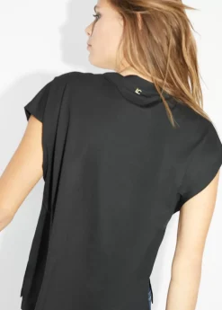 Camiseta detalle hombros