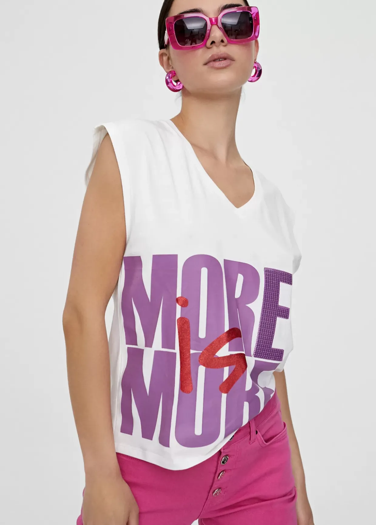 Camiseta more is more