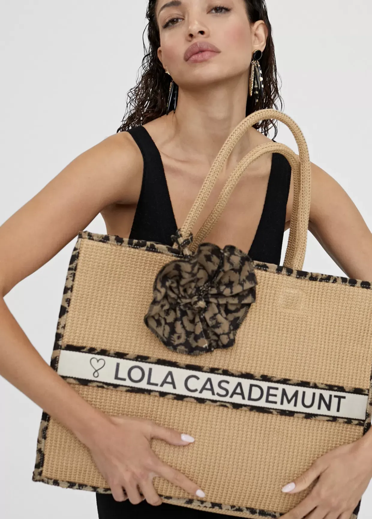 Capazo detalles animal print