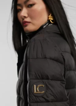 Chaqueta acolchada con cinturón