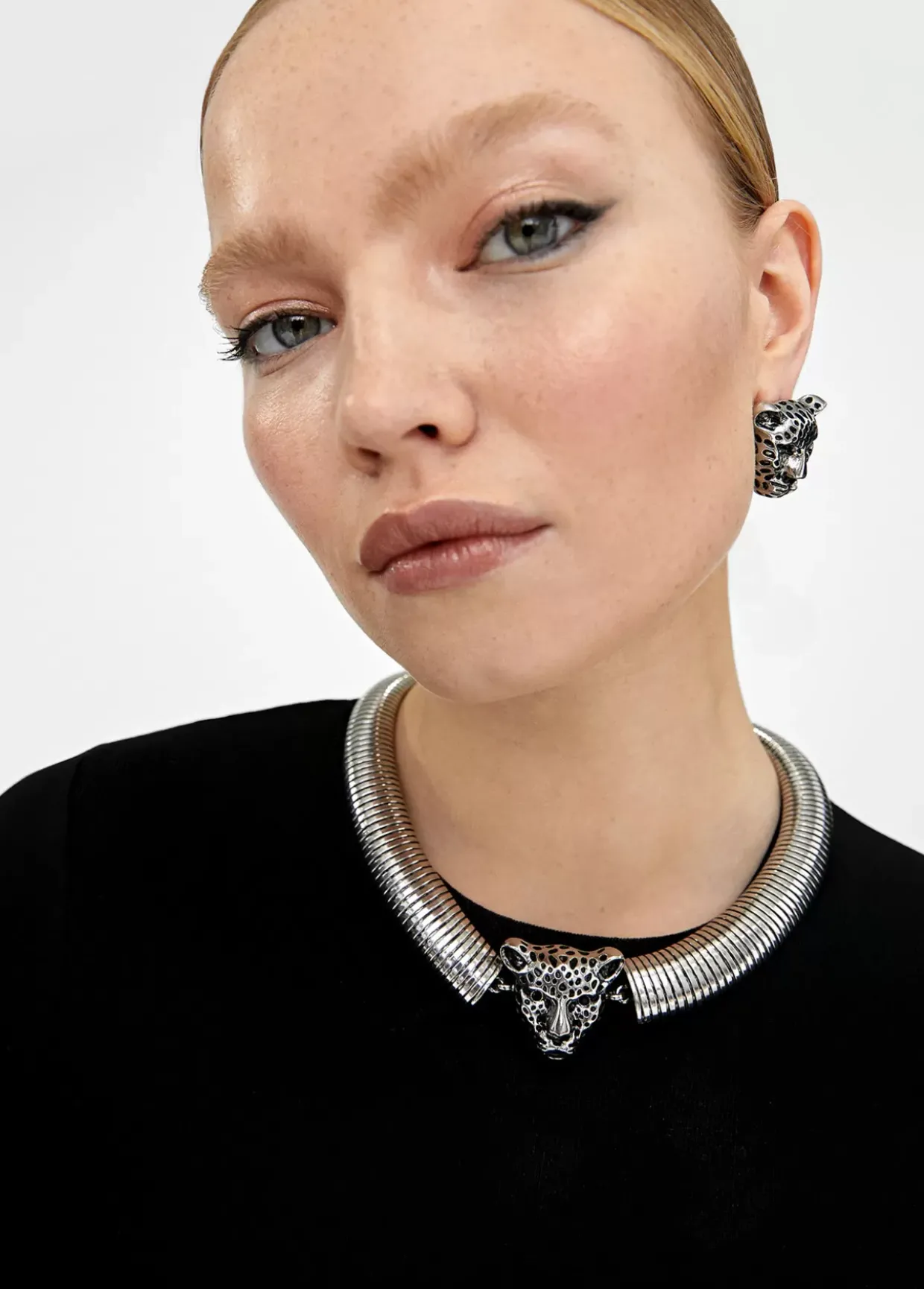 Collar cabeza leopardo