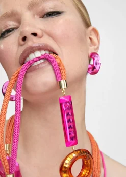 Collar cordón y abalorios