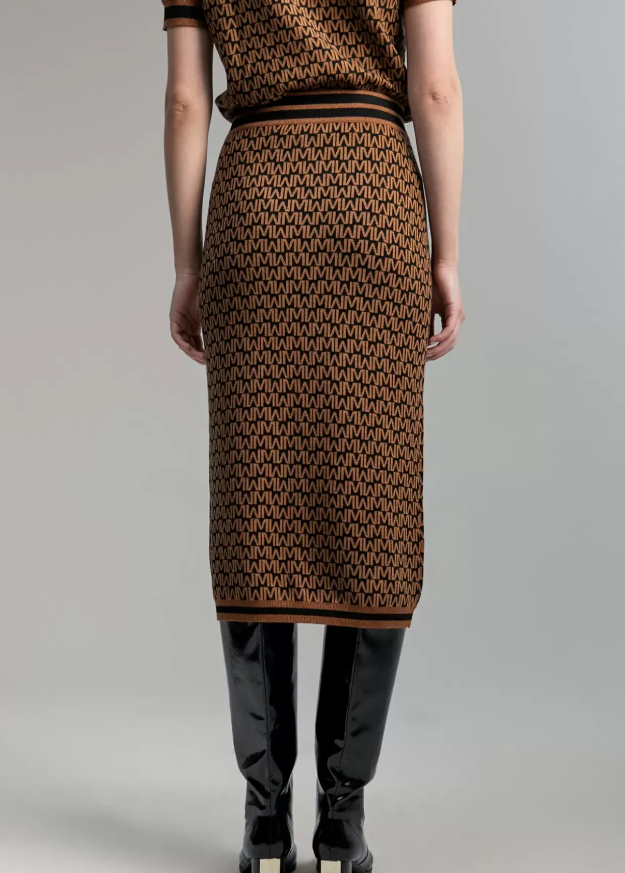 Falda monograma bicolor