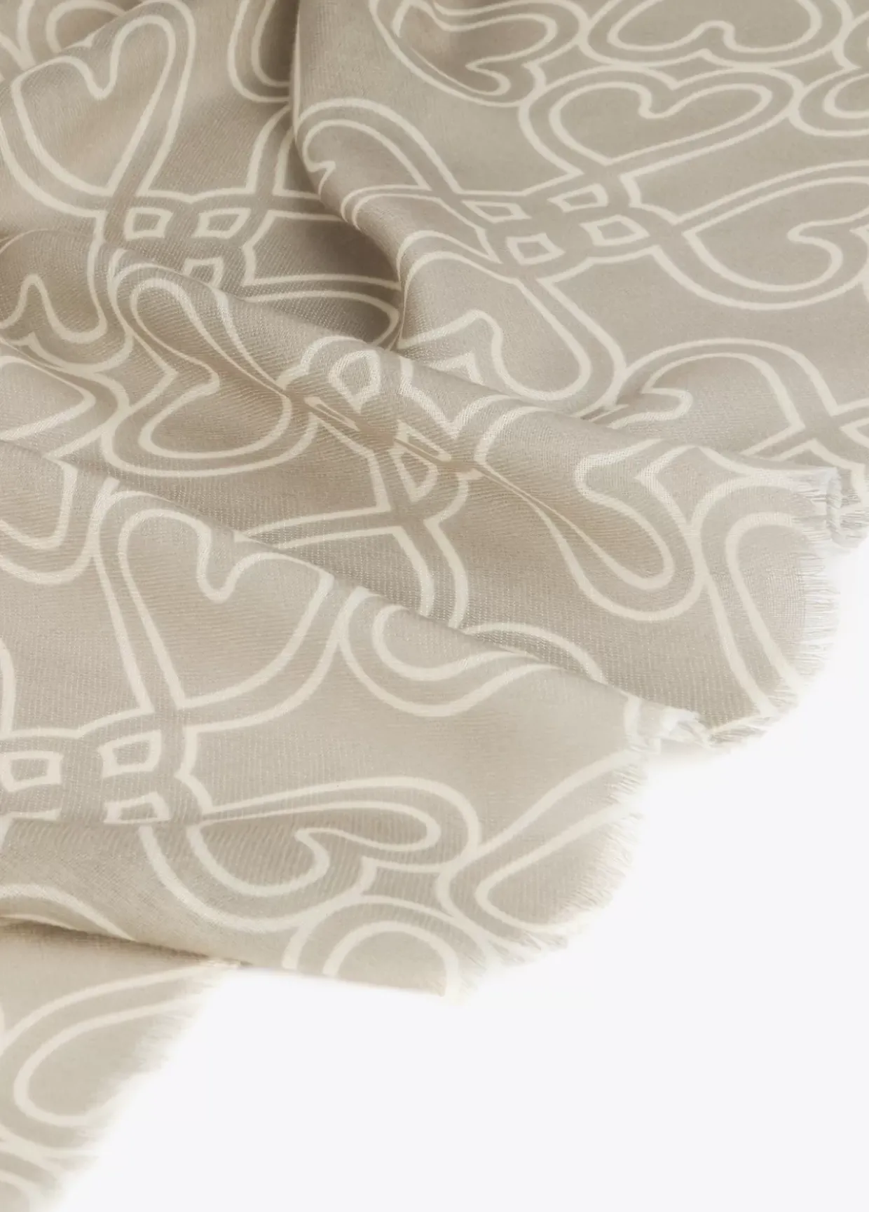 Fular crudo corazones infinitos