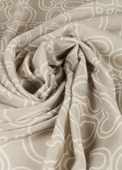 Fular crudo corazones infinitos