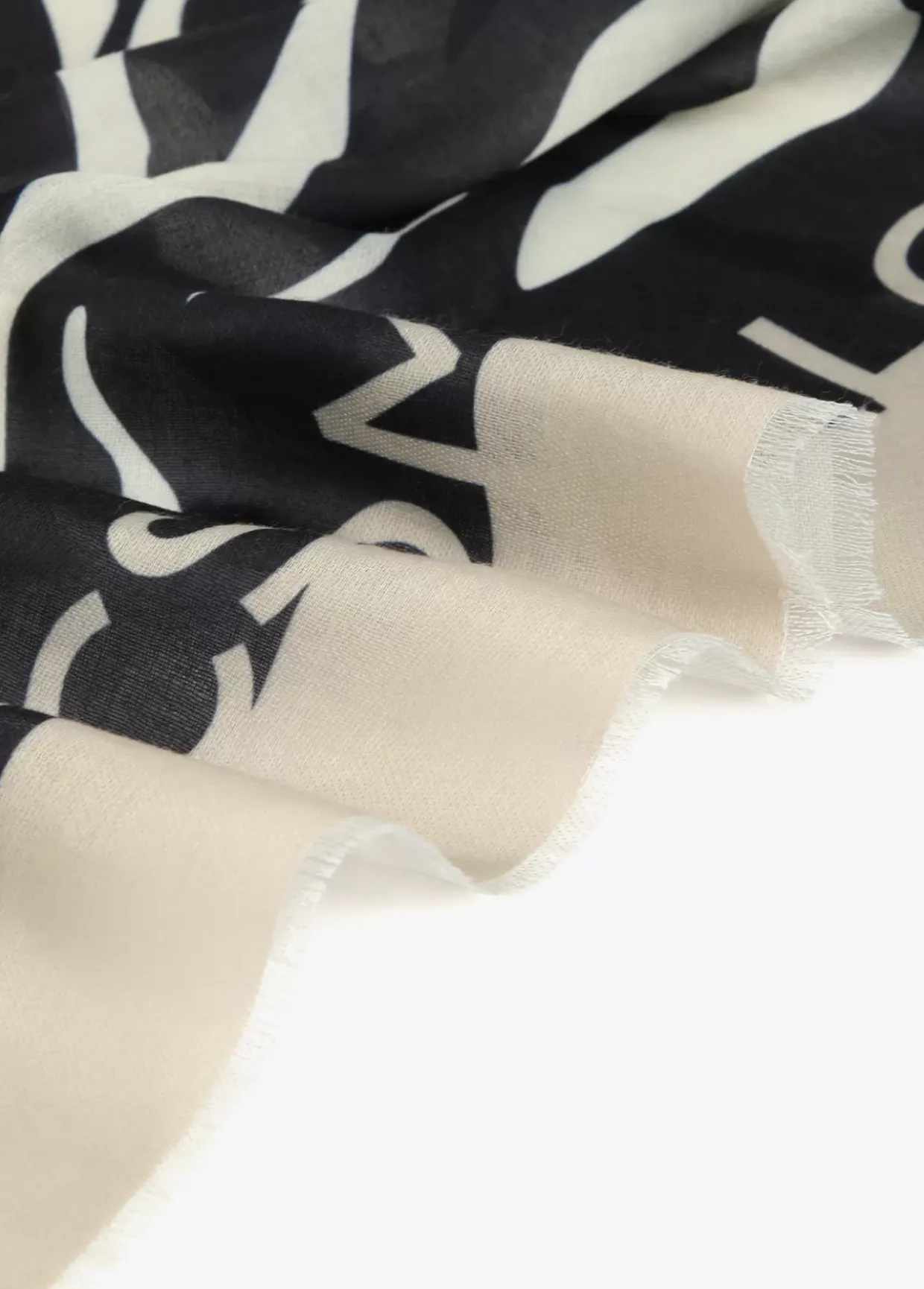 Fular logo y estampado zebra