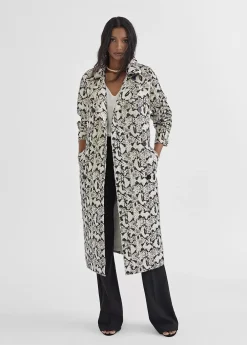 Gabardina efecto serpiente