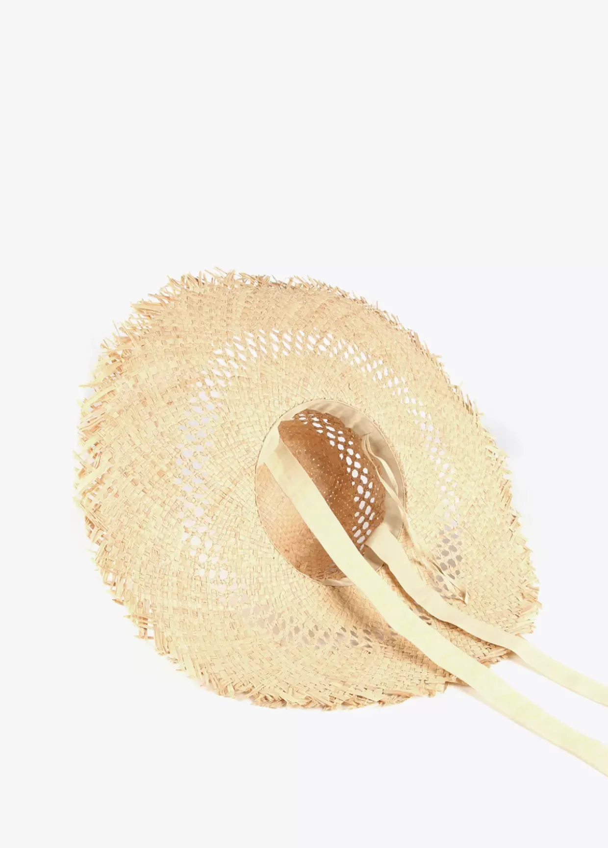 Pamela con flecos y logo