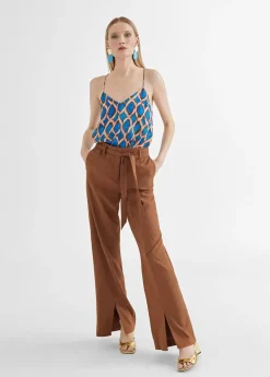 Pantalón cinturón y aberturas