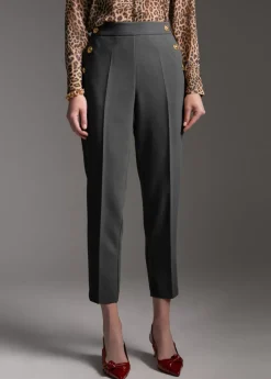 Pantalón detalle botones