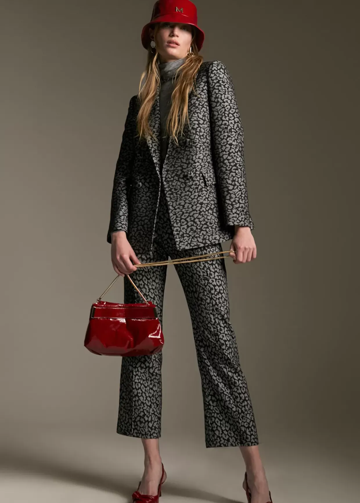 Pantalón jacquard animal print