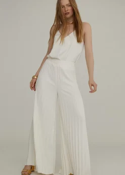 Pantalón plisado y fluído