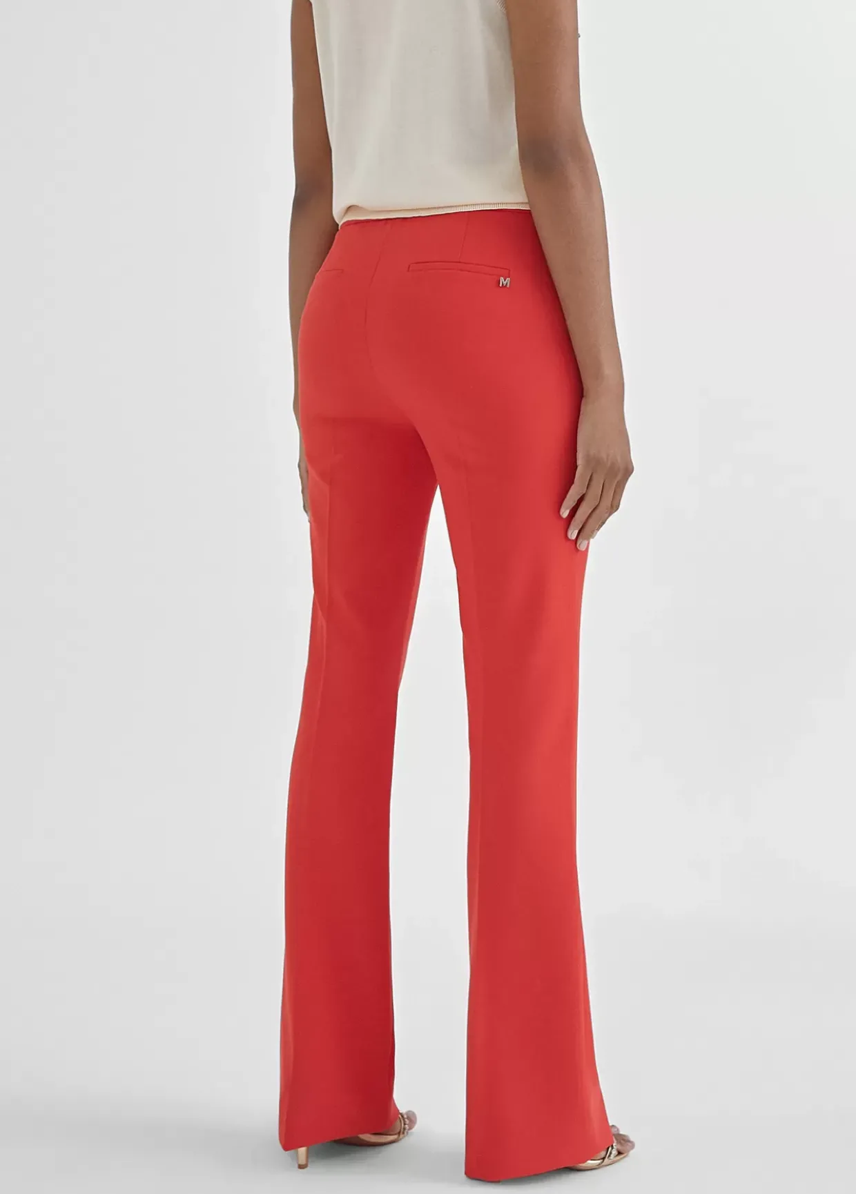 Pantalón skinny campana