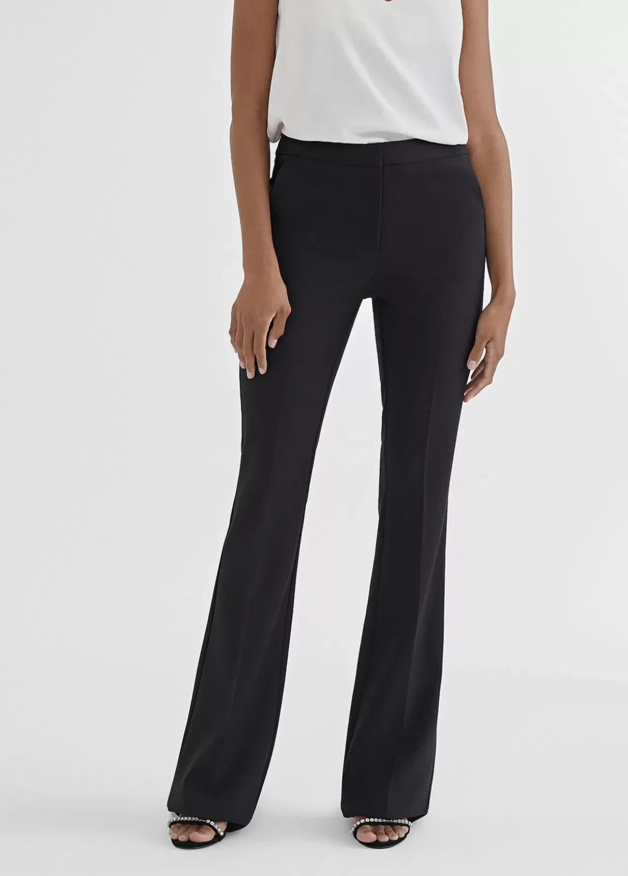 Pantalón skinny campana