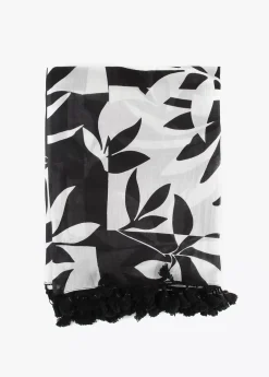 Pareo blanco y negro.