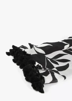 Pareo blanco y negro.