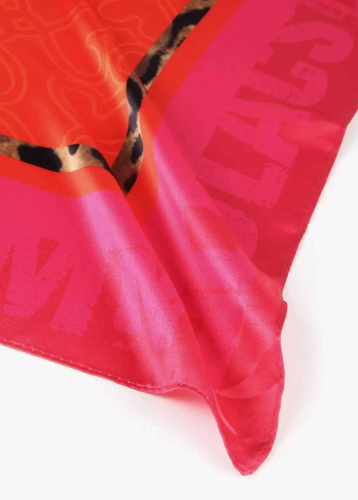 Pañuelo leopardo y flores