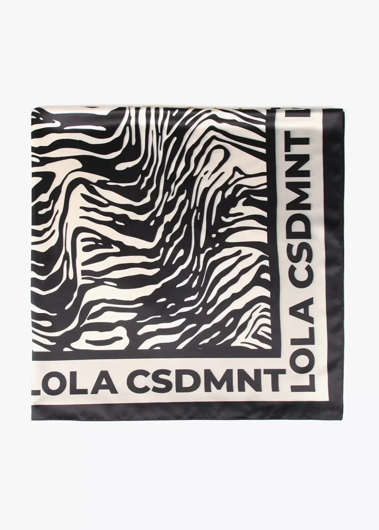 Pañuelo satinado animal y corazones