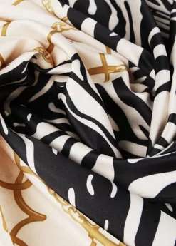 Pañuelo satinado animal y corazones