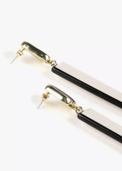 Pendientes blanco y negro