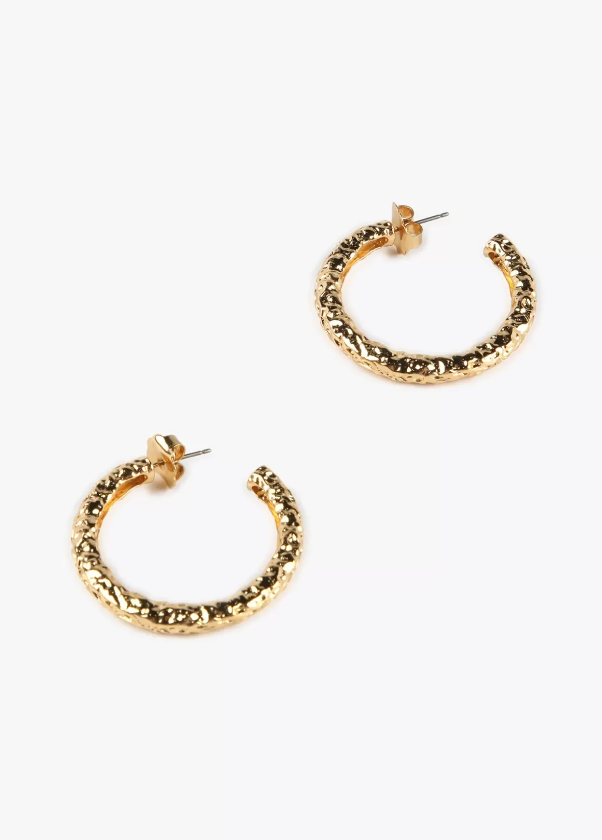 Pendientes dorados con textura