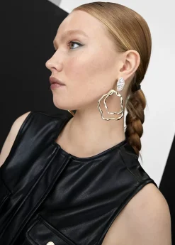 Pendientes dorados multiforma