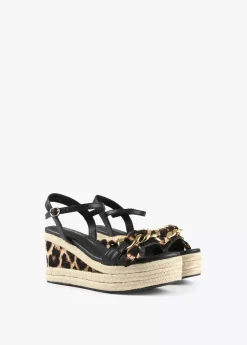 Sandalia cuña con estampado animal