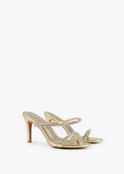 Sandalia de tacón y tiras