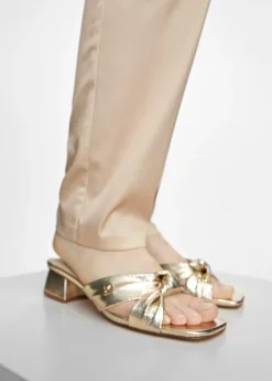 Sandalia metalizada