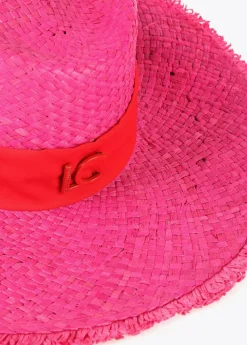 Sombrero con ala ancha