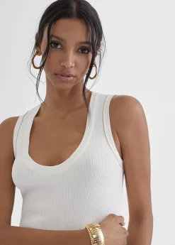 Top con detalle en lurex