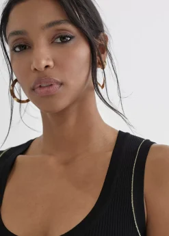 Top con detalle en lurex