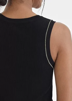 Top con detalle en lurex