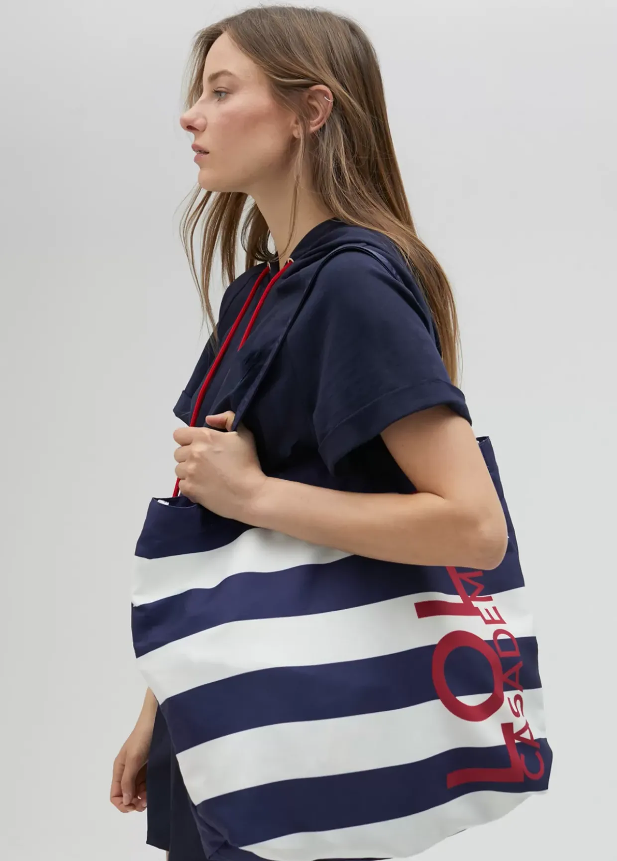 Tote bag de color azul  American Magic - Lola Casademunt