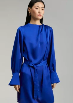 Vestido corto satinado