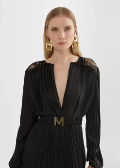 Vestido largo plisado y encaje